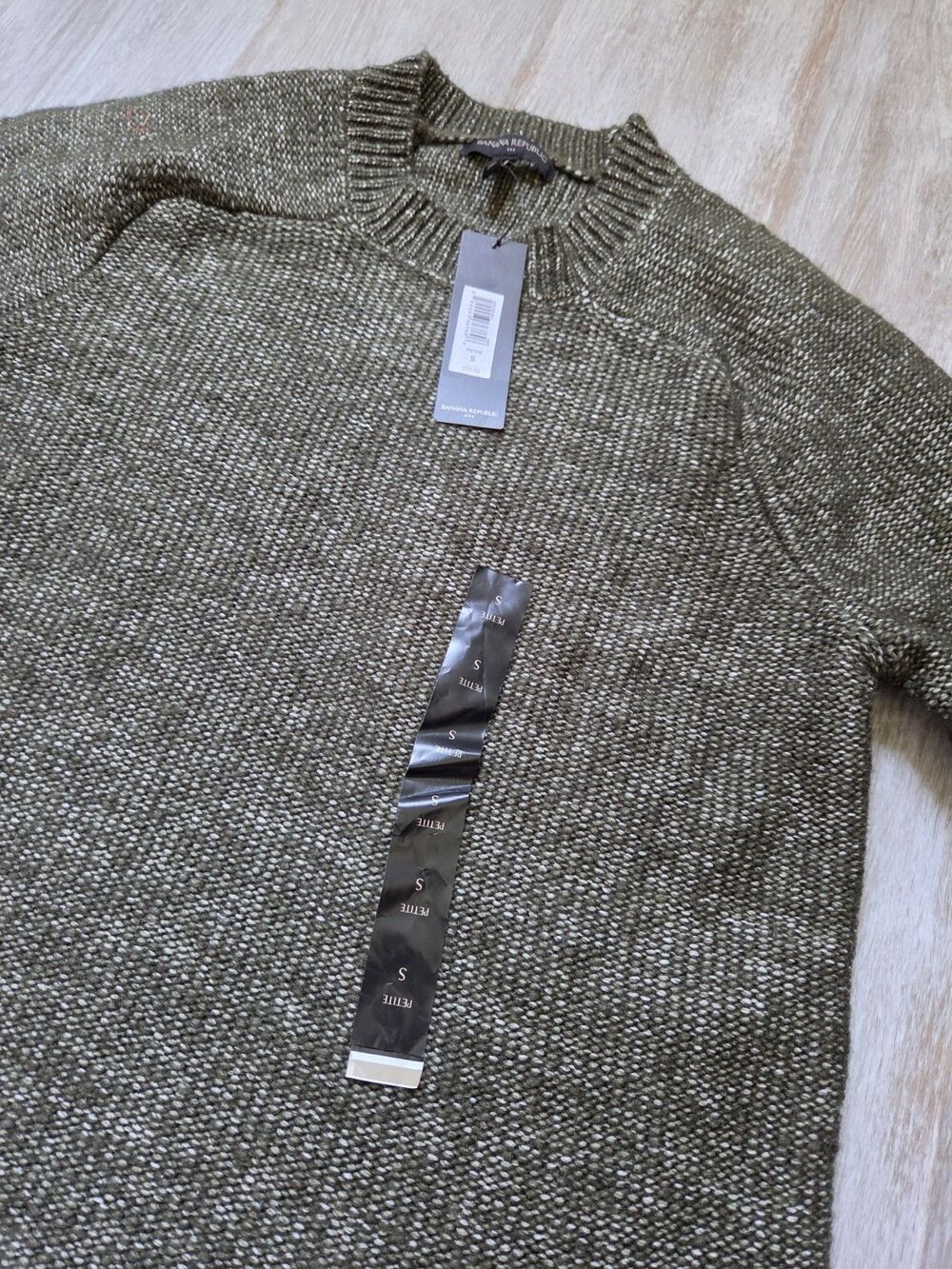 NWT Banana Republic Marled Green Crew Neck Sweater Petite Small Knit Pullover - Picture 2 of 9